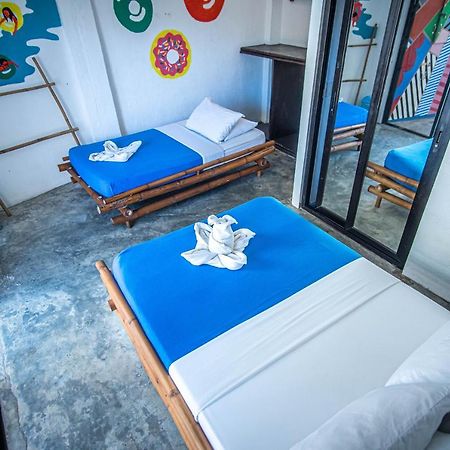 Mad Monkey Hostel Boracay Boracay Island Екстериор снимка