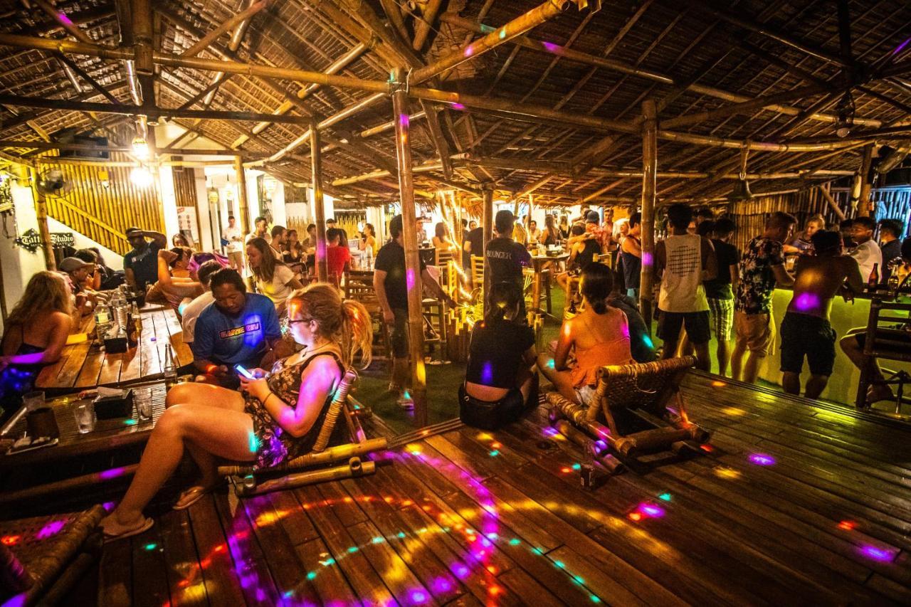 Mad Monkey Hostel Boracay Boracay Island Екстериор снимка